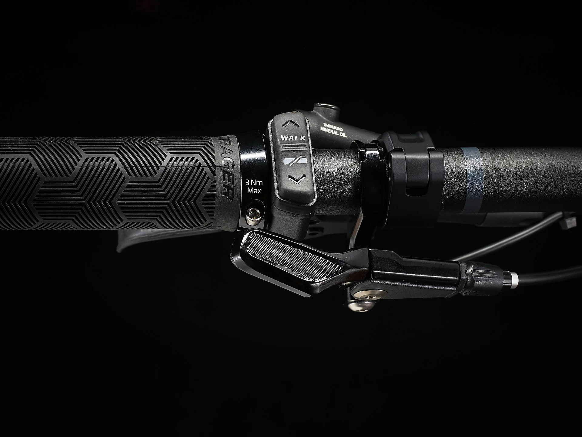 2025 Trek Fuel EXe 9.5 - Matte Dnister Black - Image 6